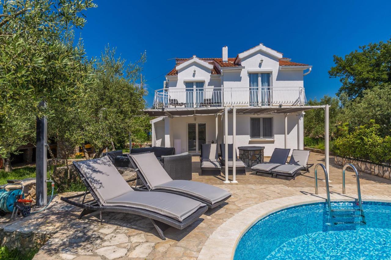 Holiday Home Olive Garden Brzac 외부 사진