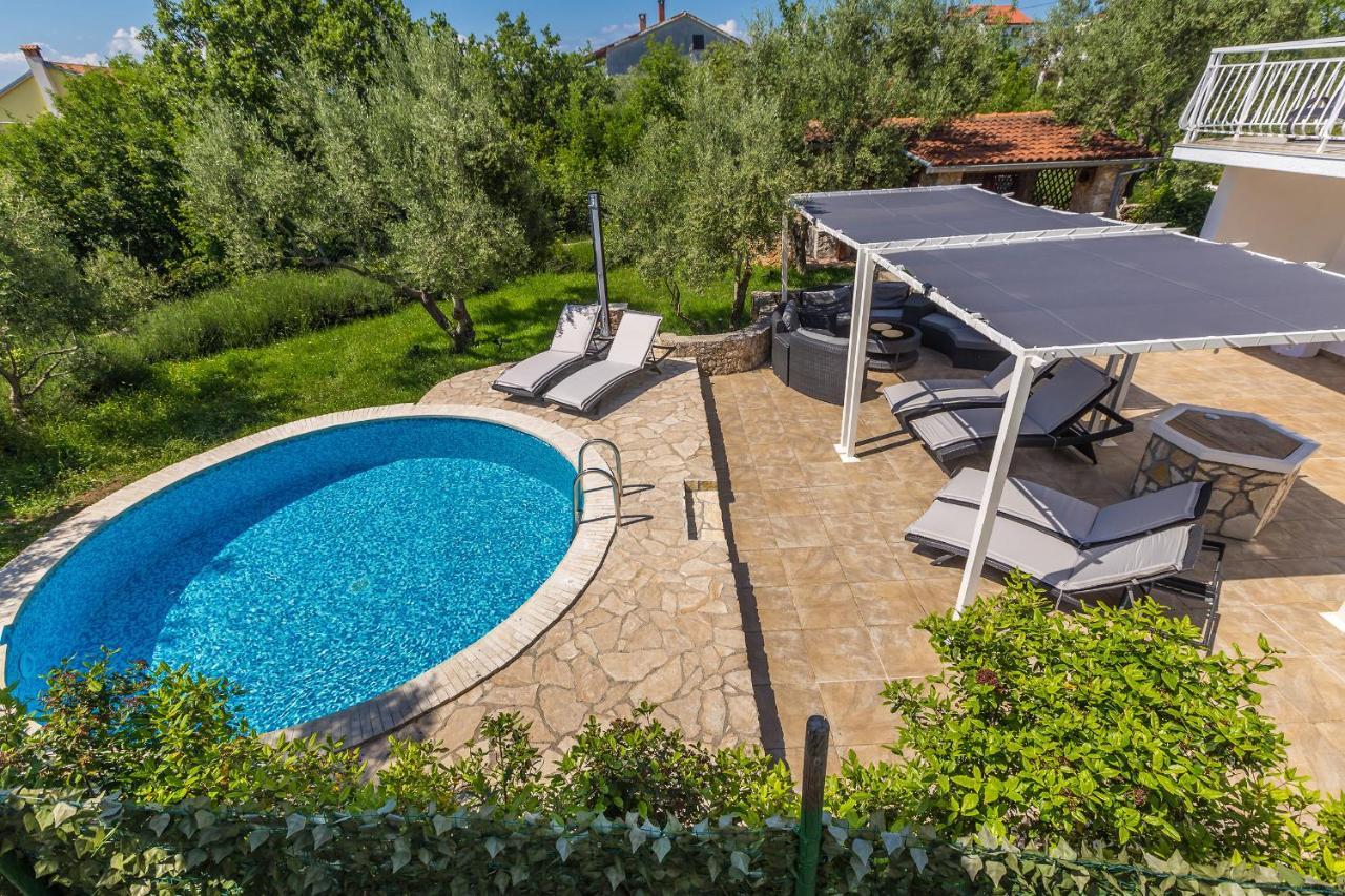 Holiday Home Olive Garden Brzac 외부 사진