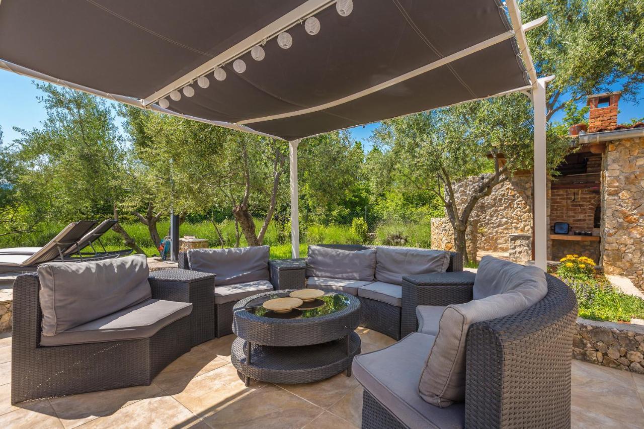 Holiday Home Olive Garden Brzac 외부 사진