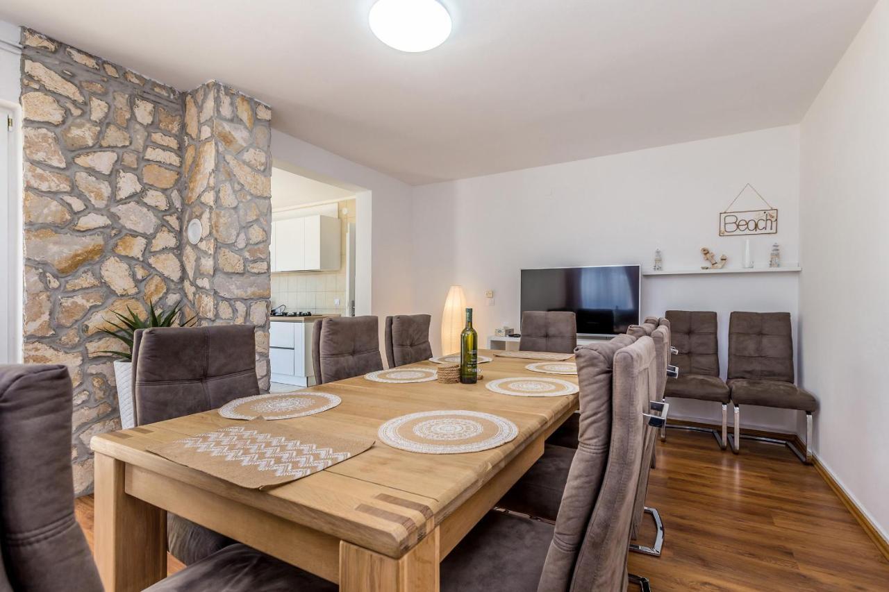 Holiday Home Olive Garden Brzac 외부 사진