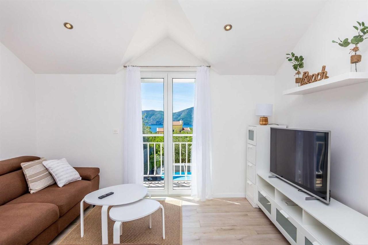 Holiday Home Olive Garden Brzac 외부 사진