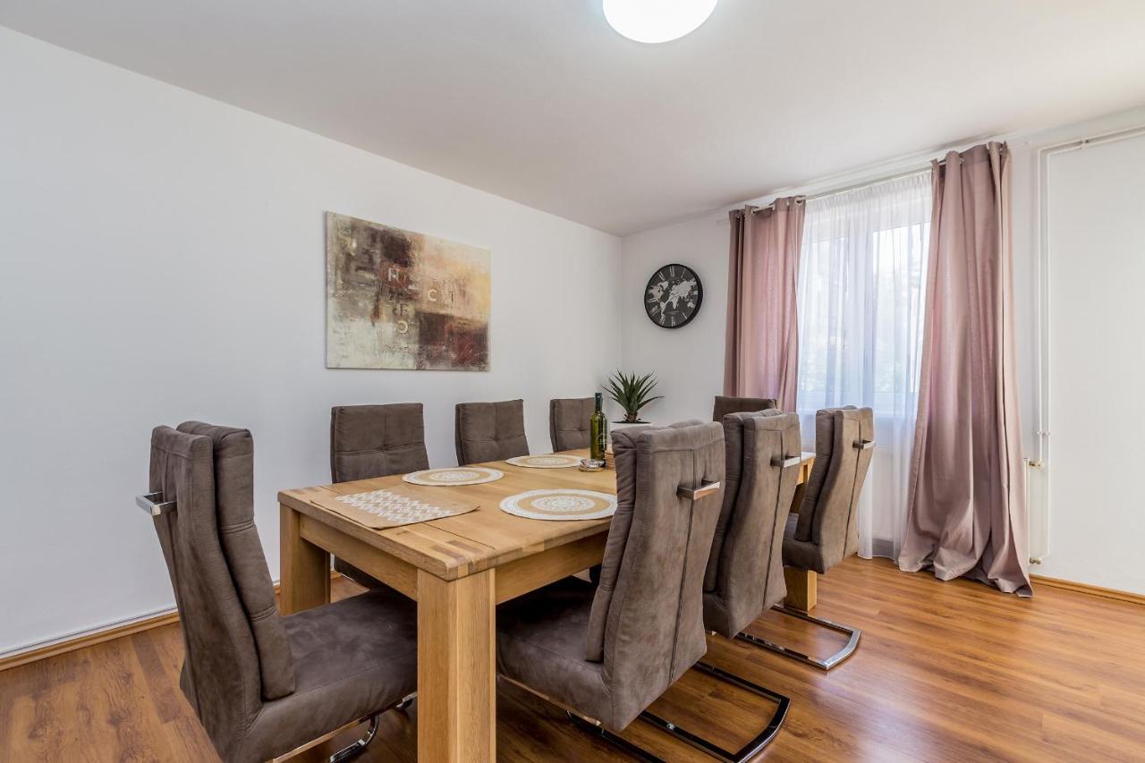 Holiday Home Olive Garden Brzac 외부 사진