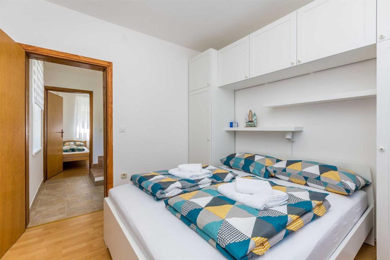 Holiday Home Olive Garden Brzac 외부 사진